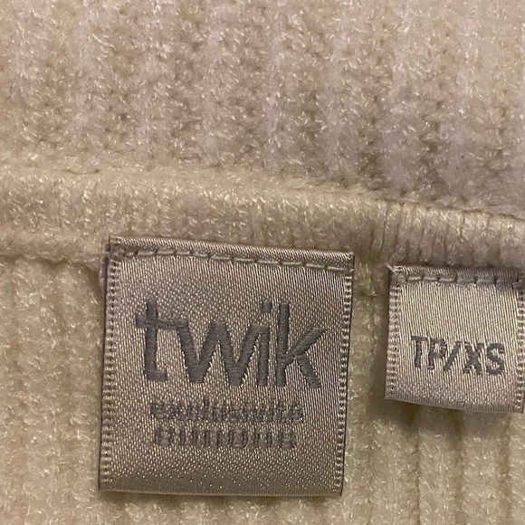 twik Women’s Simons Cream Full Zip  Turtleneck Sweater - Size XS - Picture 3 of 3